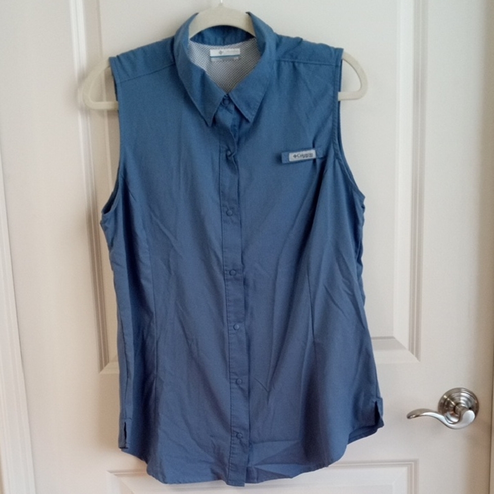 Columbia Women's Sleeveless Button Down Shirt - Blue